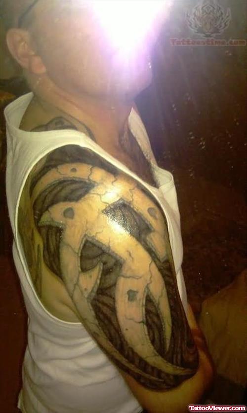 Tribal Right Shoulder Tattoo
