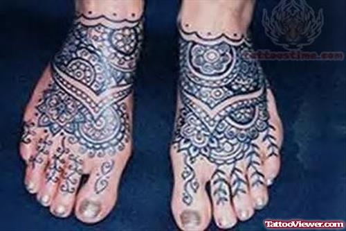 Heena Tattoo On Feet