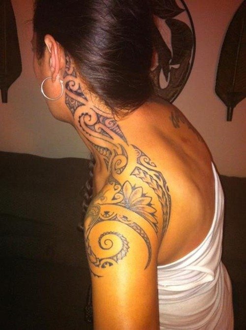 Tribal Tattoo On Girl Left Shoulder