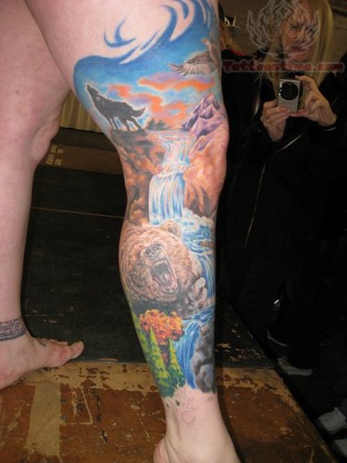 Colorful Wildlife Tattoo On Leg