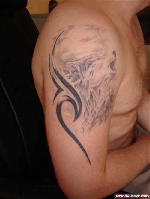Black Tribal And Wolf Howling Tattoo On Right Shoulder