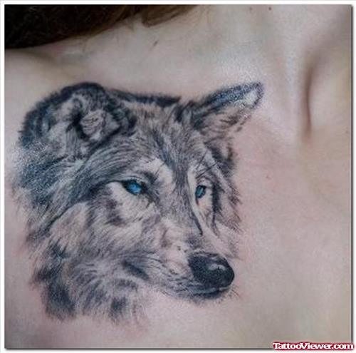Best Grey Ink Wolf Head Tattoo On Collarbone