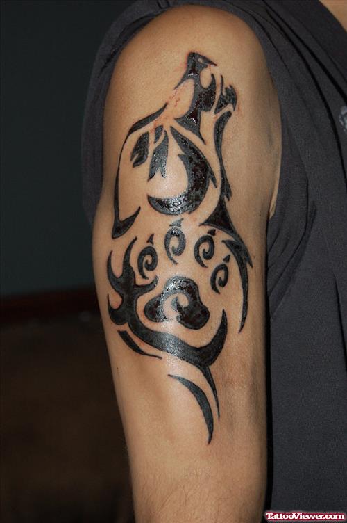 Black Tribal Wolf Tattoo On Right Sleeve
